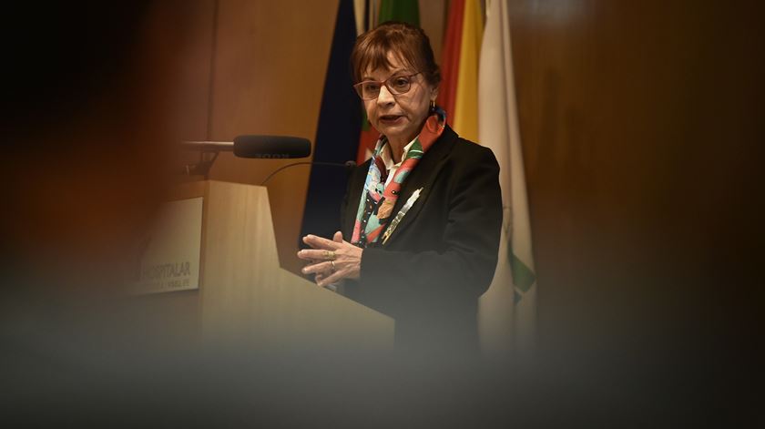 Maria Manuel Leitão Marques, durante a apresentação da Casa de Abrigo, no auditório do Centro Hospitalar Tondela Viseu, em Viseu. Foto: Nuno André Ferreira/ Lusa.