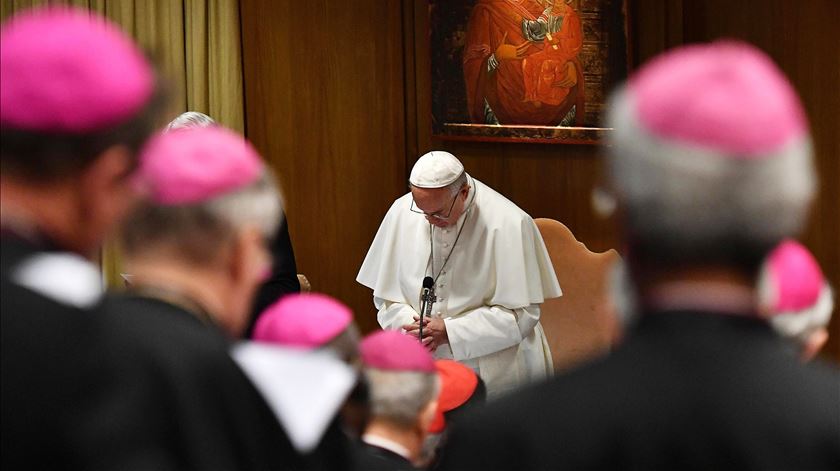 A Igreja tem de gravitar em torno das vítimas, e não o contrário, diz arcebispo australiano. Foto: Vicenzo Pinto/EPA