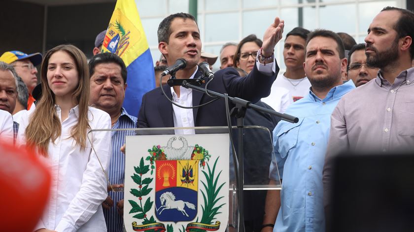 Juan Guaidó em Caracas. Foto: Rayner Pena\ EPA