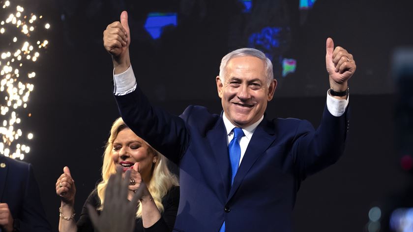 Benjamin Netanyahu e a mulher Foto: Jim Hollander/EPA