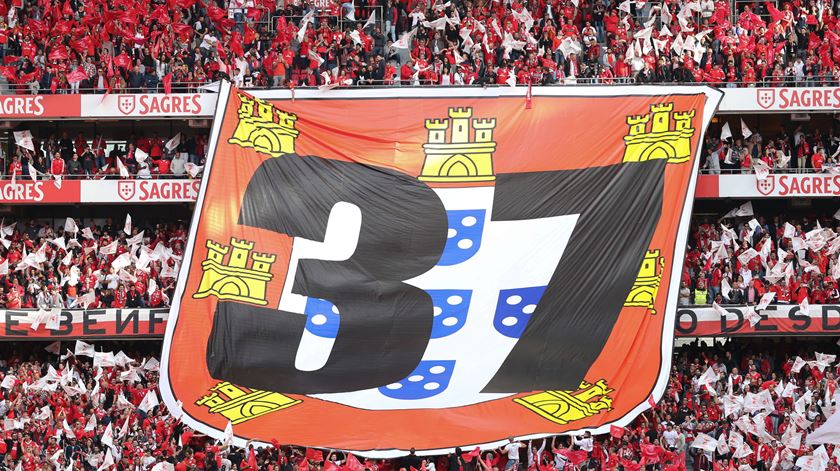 Benfica 37. Foto: EPA/ANTONIO COTRIM