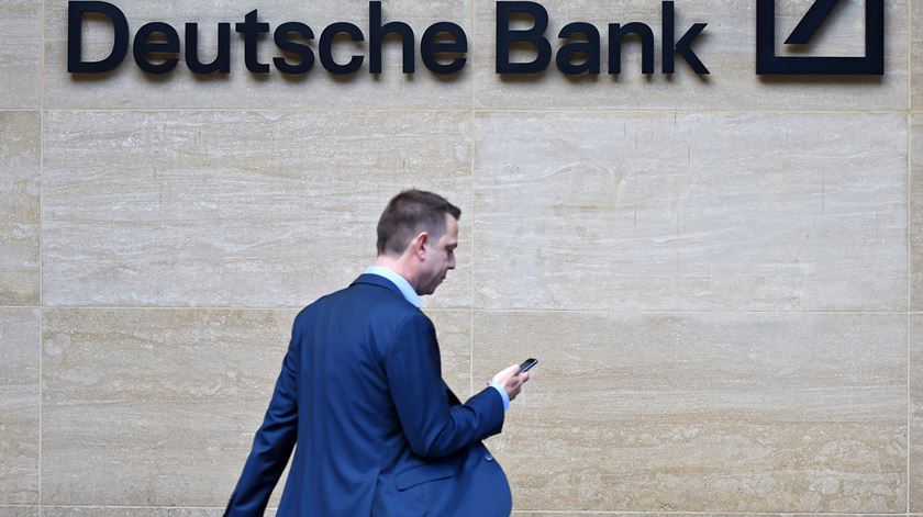 Deutsche Bank será o próximo a cair após Credit Suisse? Mercados acreditam que sim