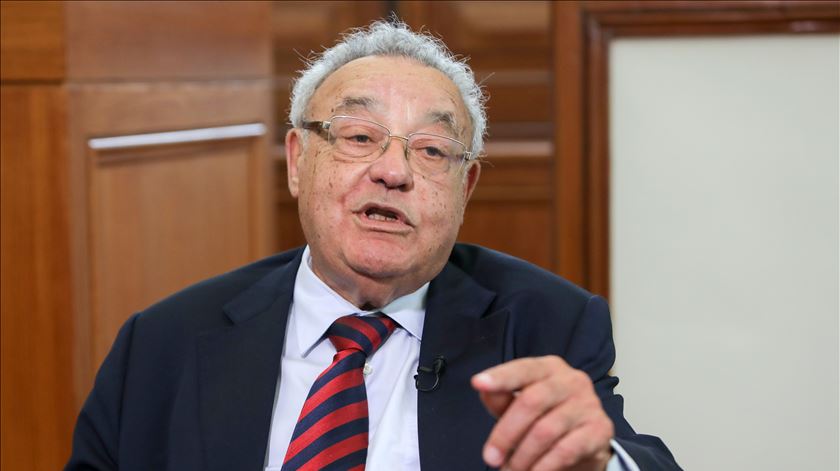 Reações à morte de João Cravinho. "Lutou sempre contra a corrupção"