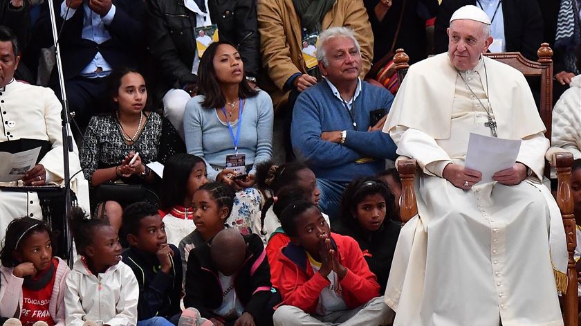 “Cristo está presente nos pobres”, diz Francisco