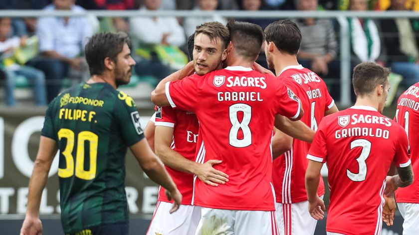 Benfica empresta Ferro ao Valencia