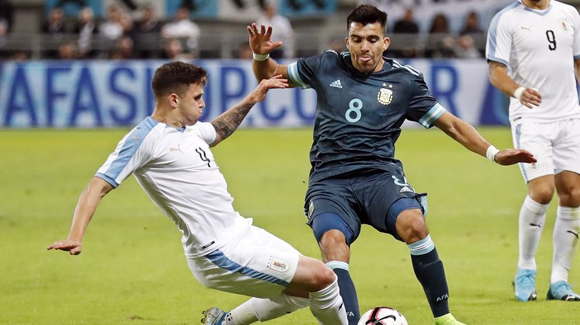 Acuña deverá ter de passar por quarentena, quando for representar a seleção da Argentina. Foto: Atef Safadi/EPA