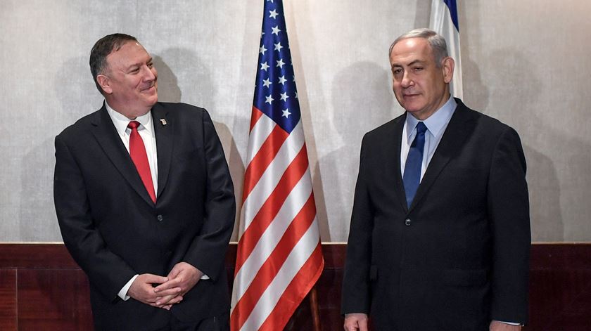 Mike Pompeo e Benjamin Netanyahu em Lisboa. Foto: Patricia de Melo Moreira/Lusa