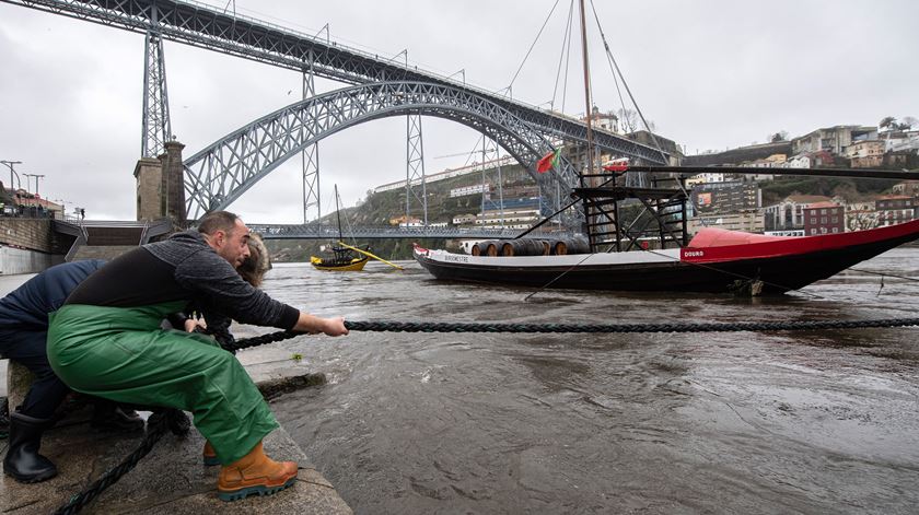 Porto em alerta para a subida do nível das águas. Foto: Rui Manuel Farinha/Lusa