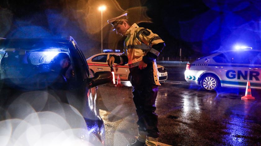 Segurança Rodoviária lança campanha de Ano Novo para prevenção do excesso de velocidade e álcool