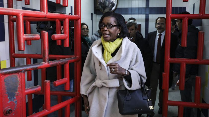 Ministra da Justiça, Francisca Van Dunem, de visita ao Estabelecimento Prisional de Lisboa. Foto: Miguel A. Lopes/Lusa