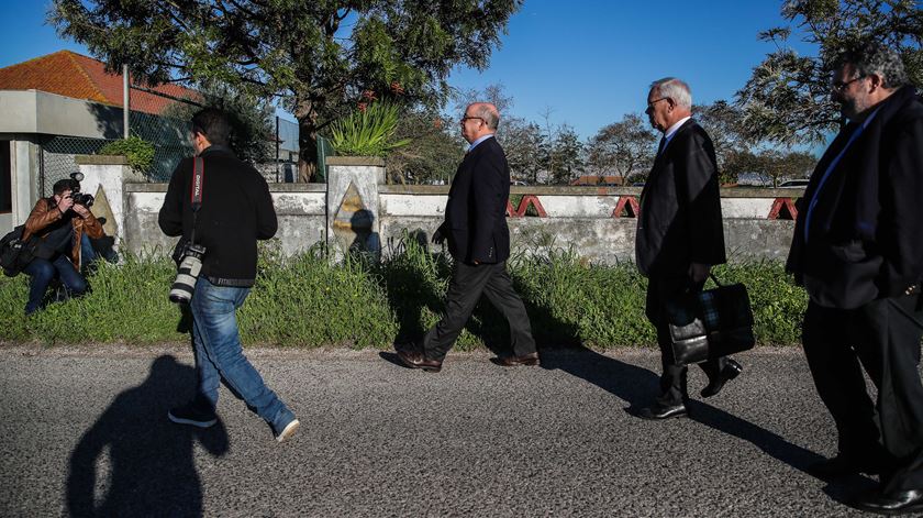 Entre os 23 arguidos do processo sobre o roubo de armas dos paióis de Tancos conta-se o ex-ministro da Defesa, Azeredo Lopes. Foto: Mário Cruz/Lusa