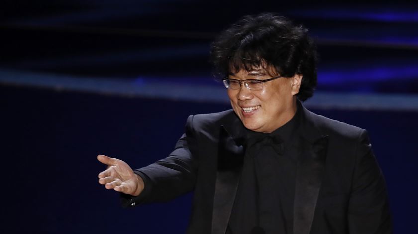 “Parasitas”, de Bong Joon Ho, foi o grande vencedor (Óscar de Melhor Filme, Melhor Filme Internacional, Melhor Realização e Melhor Argumento Original) em 2020. Foto: Etienne Laurent/EPA.