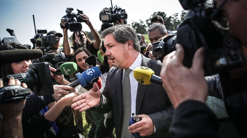 Bruno de Carvalho à entrada para o Tribunal do Monsanto. Foto: Lusa