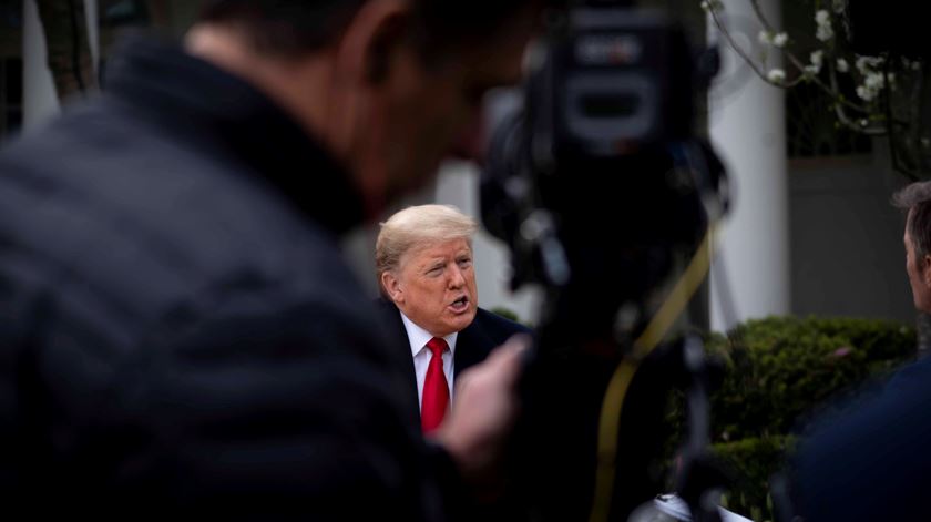 Donald Trump participa num programa da Fox News, Virtual Town Hall (24/03/2020) Foto: Doug Mills/EPA