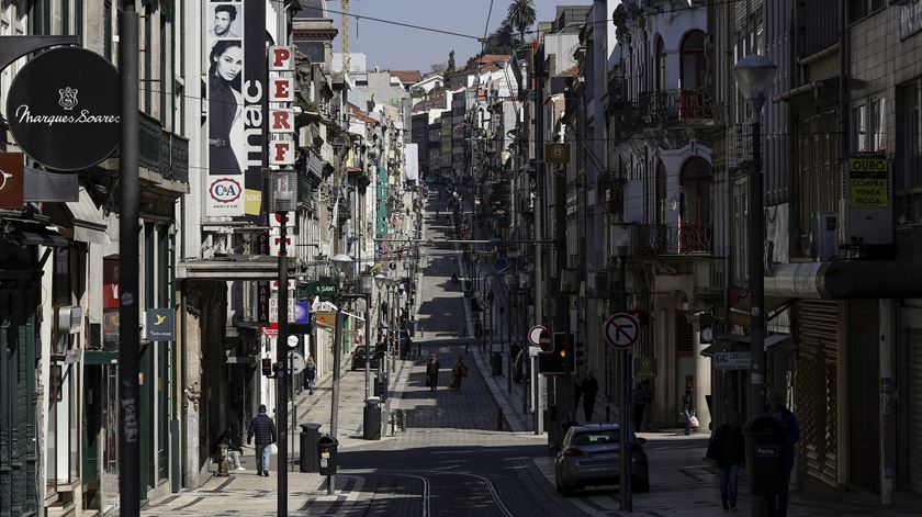 A paragem da economia por causa da Covid-19 já se faz sentir no Porto. Foto: Lusa