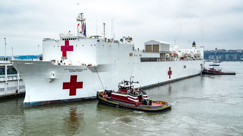 Barco hospital em Nova Iorque. Foto: EPA