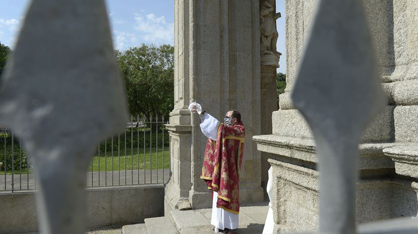 Procissão do Senhor de Matosinhos, pároco. Foto: Fernando Veludo/Lusa