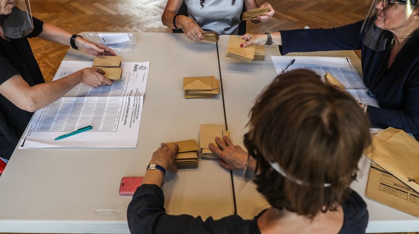 Autarcas de movimentos independentes admitem criar um partido