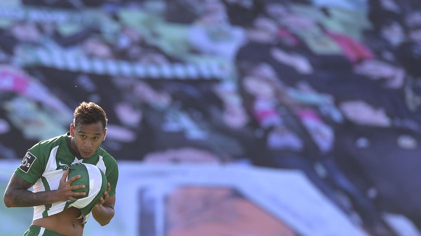 Filipe Augusto marcou de canto direto para o Rio Ave. Foto: Fernando Veludo/Lusa