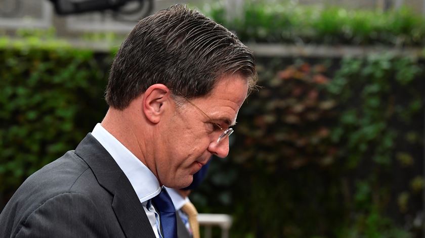 Governo de Mark Rutte preocupado com subida do número de casos de Covid-19. Foto: John Thys/EPA