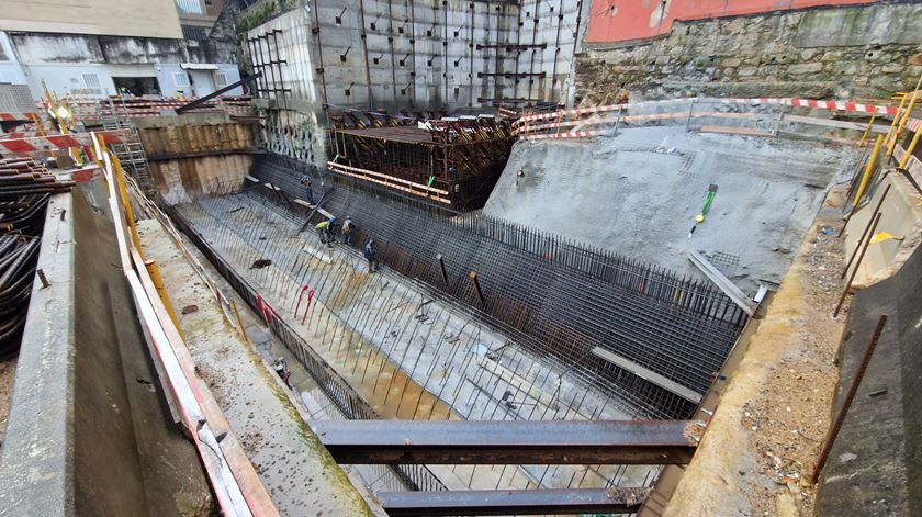 Obras da nova ponte sobre o Douro afetadas pelas tempestades. Foto: DR Obras da nova ponte sobre o Douro afetadas pelas tempestades. Foto: DR