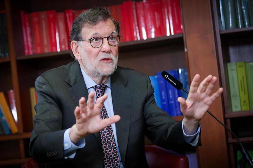 Mariano Rajoy: “O melhor para Espanha e Portugal é que existam dois grandes partidos ao centro e moderados”
