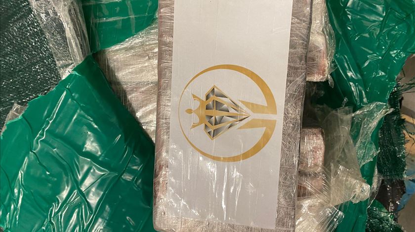PJ desmantela rota internacional de droga e apreende mais de 465 quilos de cocaína na “Autoestrada da Cocaína”