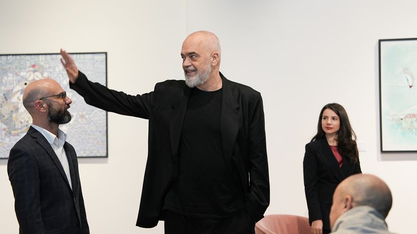 Socialistas vencem eleições da Albânia com maioria absoluta