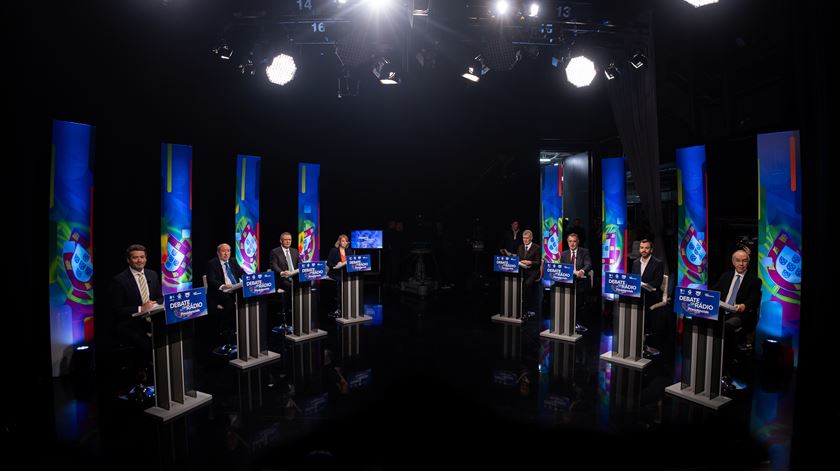 Novo barómetro mostra empate técnico a quatro, com Seguro à frente de Cotrim e Marques Mendes