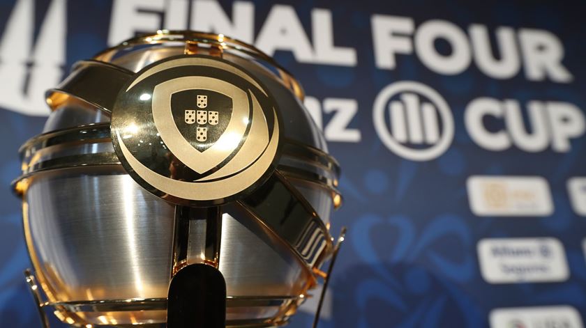 João Pinheiro e Fábio Veríssimo apitam meias-finais da Taça da Liga João Pinheiro e Fábio Veríssimo apitam meias-finais da Taça da Liga