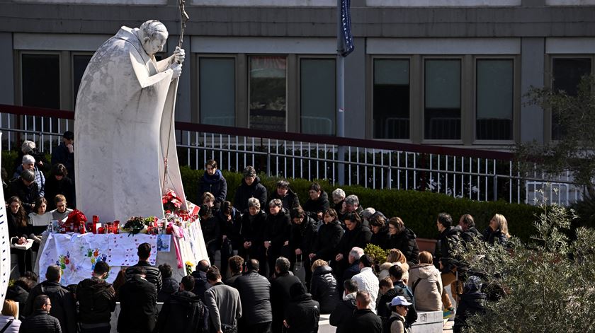 Papa Francisco: "Sinto-me como que carregado e apoiado por todo o Povo de Deus"