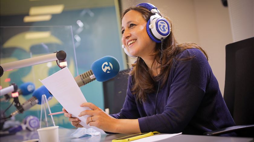 Joana Carneiro entrevista a fadista Sara Correia. "Preciso de estar com o público"