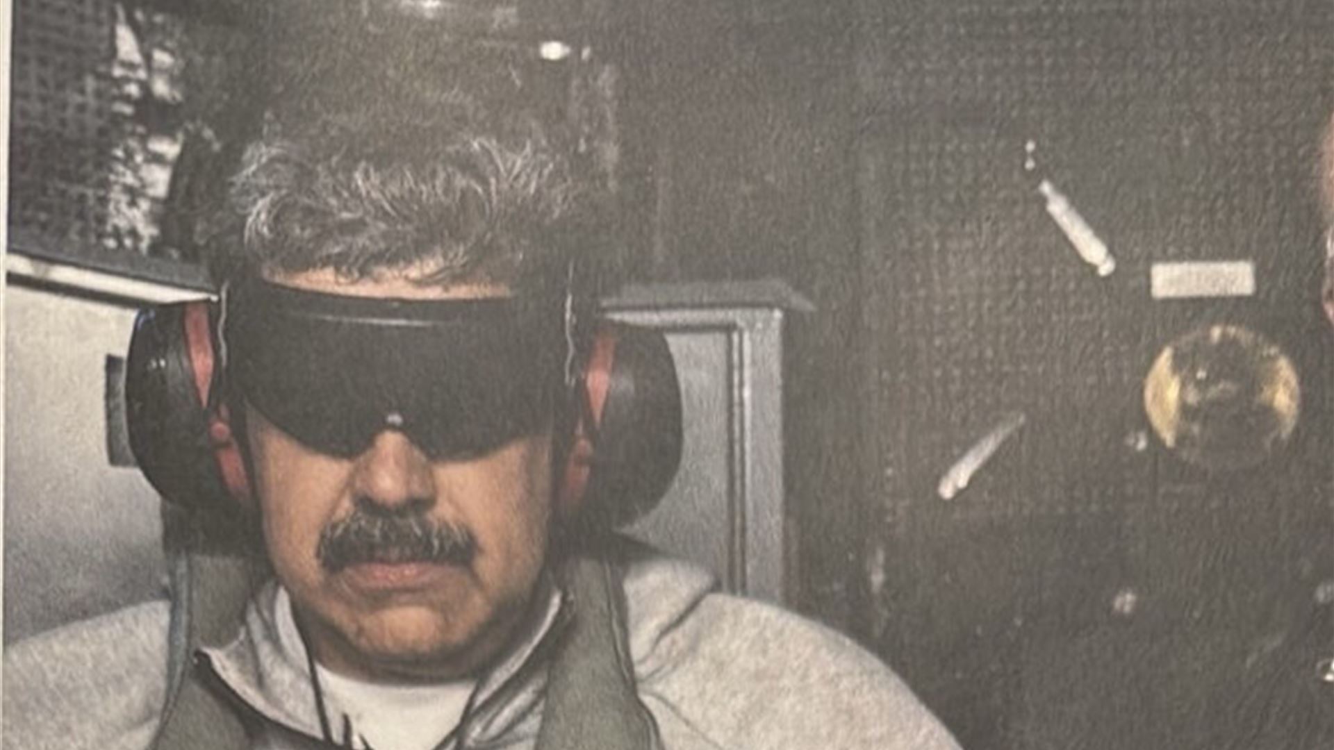 🔴 Trump divulga foto de Maduro capturado antes de falar após ataque na Venezuela