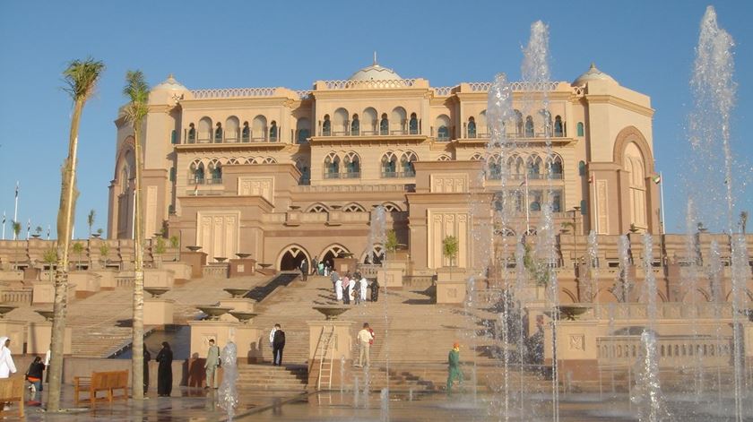 O Emirates Palace é um dos mais luxuosos hotéis do mundo. Foto: Flickr/Qasim Al Khuzaie