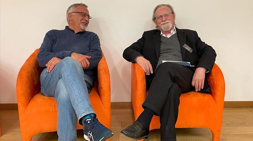 Como se descobre um bom livro? Francisco José Viegas e Zeferino Coelho à conversa no Correntes Como se descobre um bom livro? Francisco José Viegas e Zeferino Coelho à conversa no Correntes