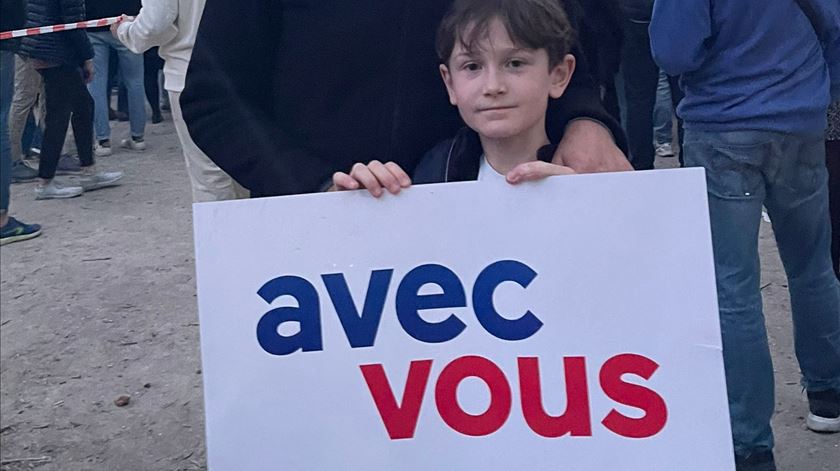 Apoiantes de Emmanuel Macron, em Paris Foto: Stefanie Palma/RR