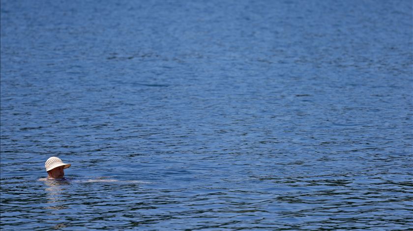 Homem de 63 anos morre na praia de Porto de Mós, em Lagos