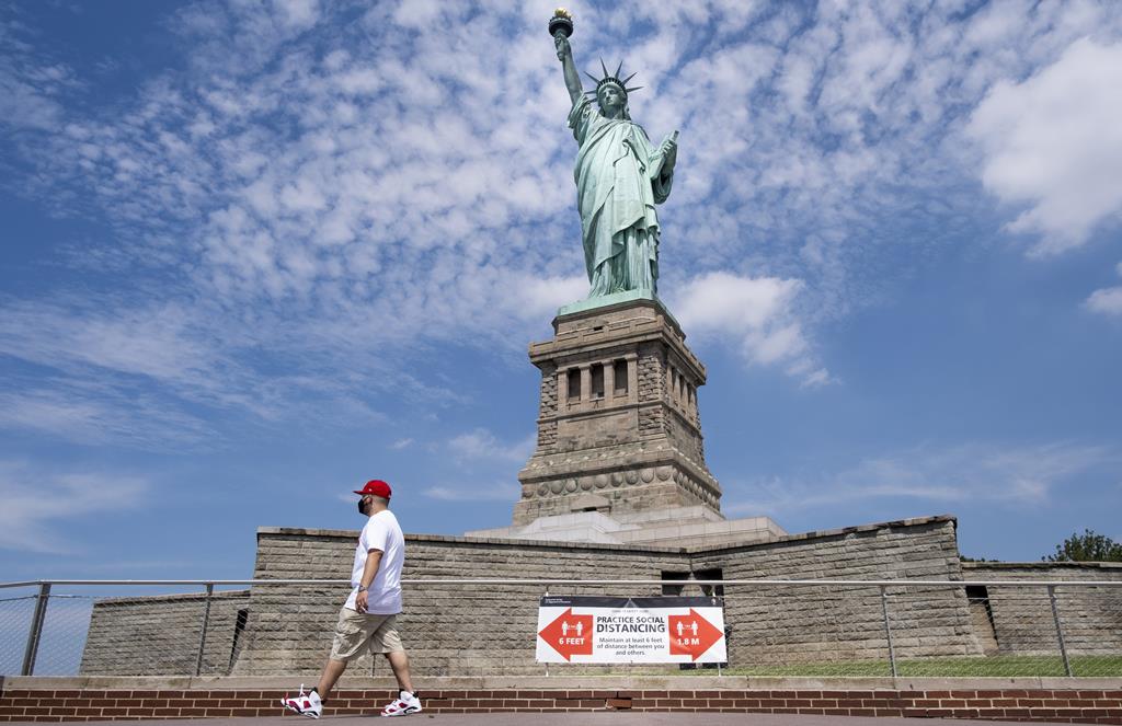 A estátua foi desenhada pelo escultor francês Auguste Bartholdi, sendo oferecida por França aos Estados Unidos. Foto: Justin Lane/EPA
