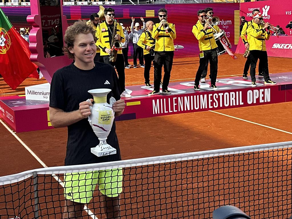 Alex Michelsen vence Estoril Open 2025. Foto: Twitter/X Alex Michelsen vence Estoril Open 2025. Foto: Twitter/X