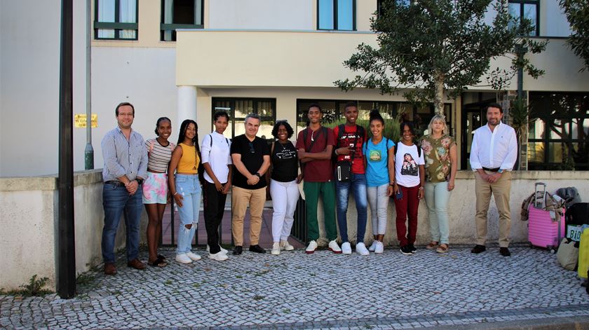 Estudantes do Tarrafal no Agrupamento de Escolas Padre António Andrade. Foto: Câmara Municipal de Oleiros