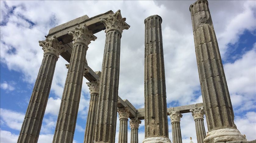 Saberes, vozes e perspetivas de Évora no Centro de Arte e Cultura