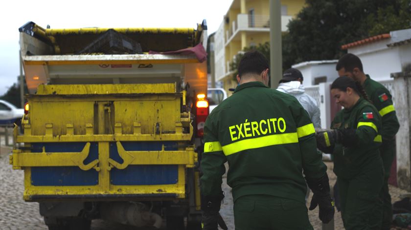 “Não têm feito só o que podem, têm feito o que não podem”. O agradecimento às autoridades em Alcácer do Sal