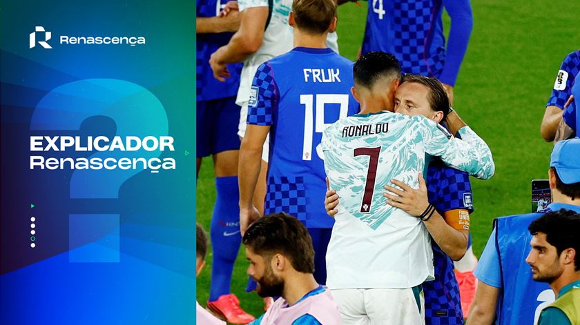 Fora de jogo no golo da Croácia. Por que razão o ábitro recorreu ao VAR? Fora de jogo no golo da Croácia. Por que razão o ábitro recorreu ao VAR?