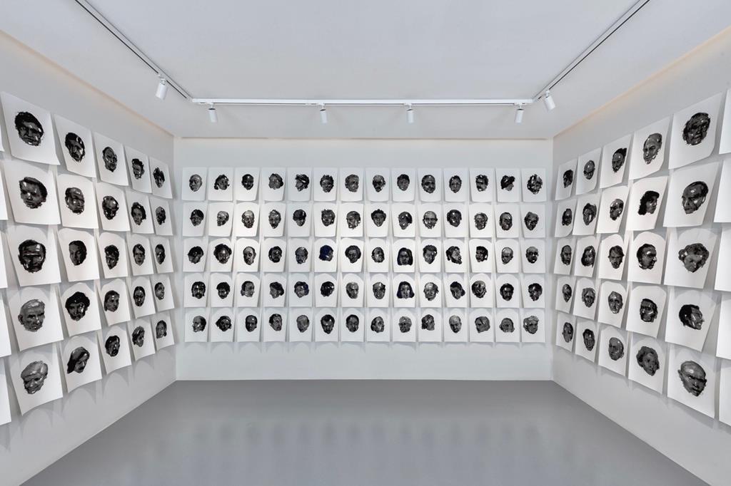 Exposição artística alerta para "drama humano" de quem morre ao abandono