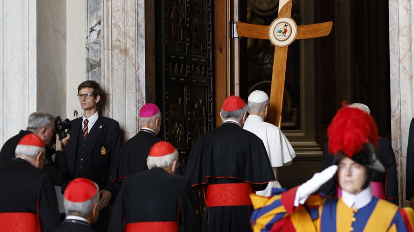“Toda a fecundidade da Igreja e da Santa Sé depende da Cruz de Cristo." Foto: Fabio Frustaci/EPA