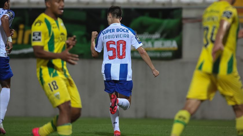 Fábio Vieira marcou o último golo do FC Porto frente ao Tondela. Foto: Paulo Novais/Lusa