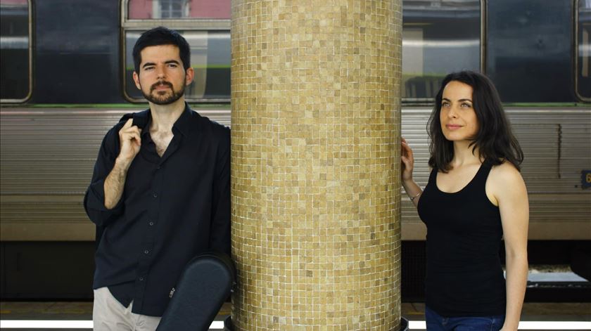 "A liberdade como ponto de partida e de chegada". Fado Inverso lança álbum de estreia