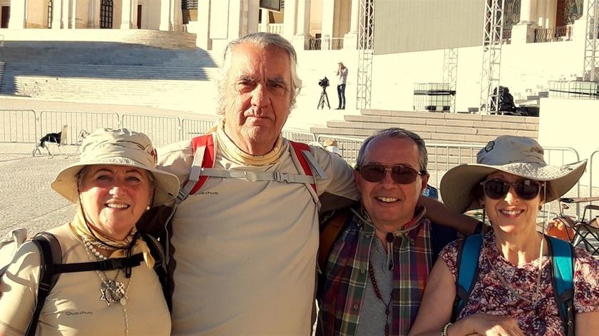 Peregrinação a Fátima, 2019: Isabel Blanco Ferreira e o marido, Jaime Ferreira, com o casal de amigos espanhóis Charo Casasola e Tomas Velasco, de Málaga.