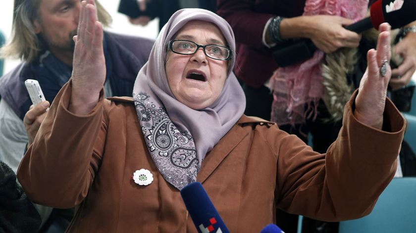 Mladic condenado por genocídio e crimes contra a Humanidade