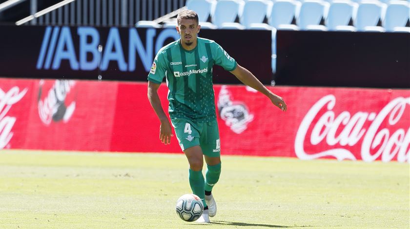 Feddal cumpre a terceira época no Betis Foto: Mutsu Kawamoru/AFLO Pictures/Reuters
